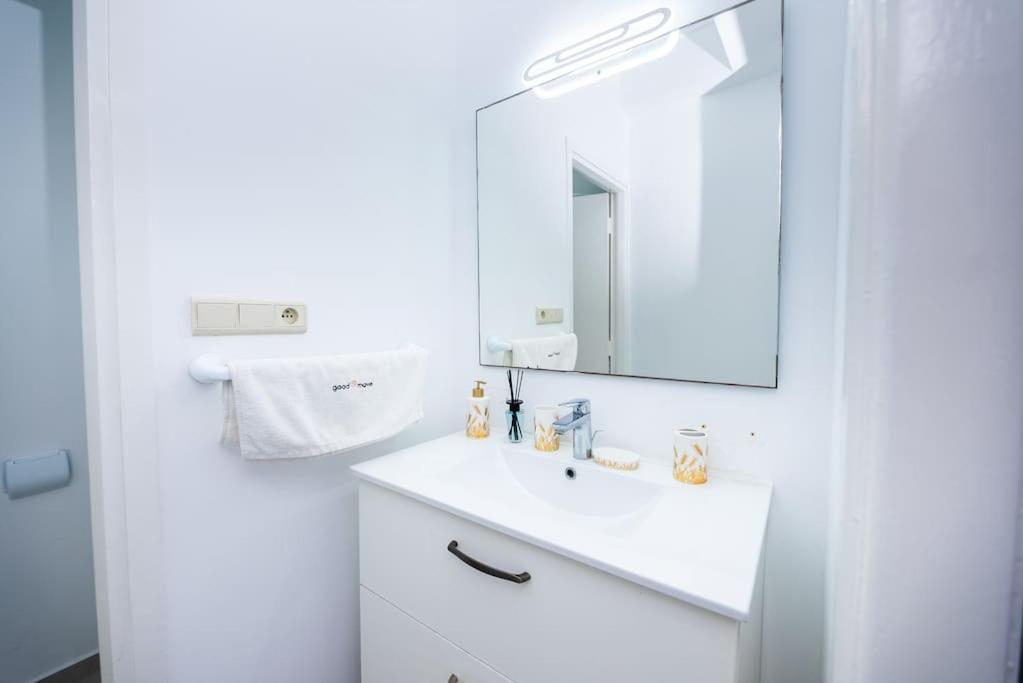 Tradition Meets Modern: 2Br Flat In Rabat Hassan Екстер'єр фото