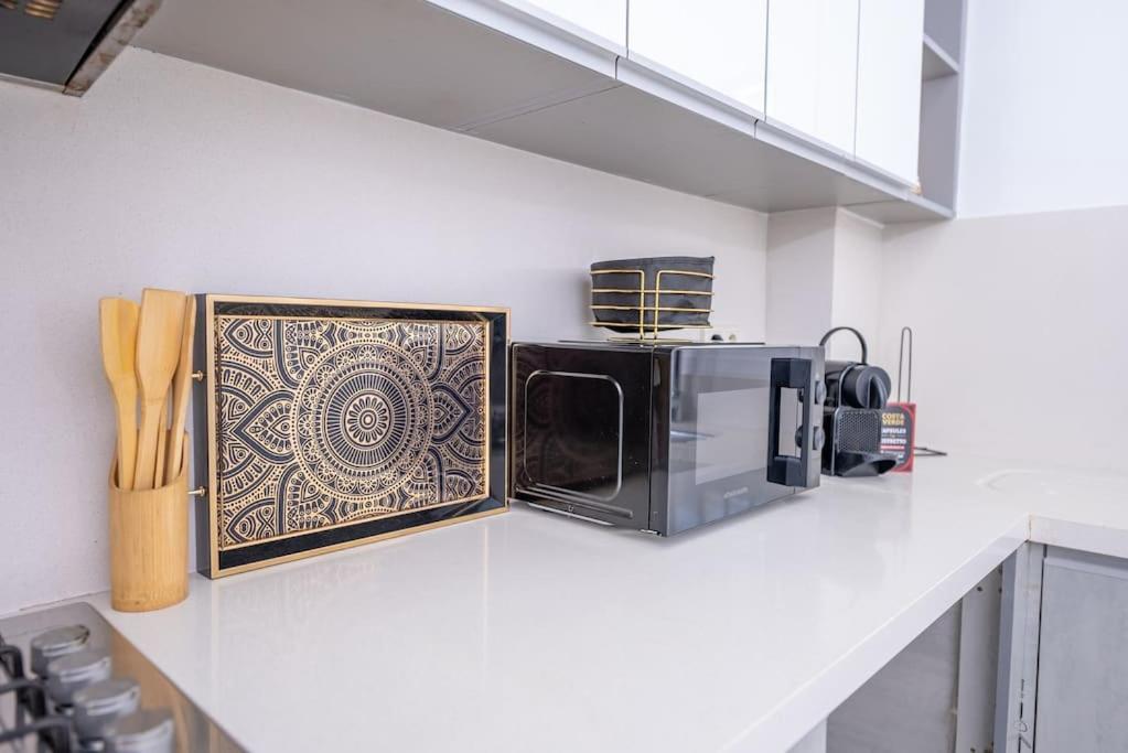 Tradition Meets Modern: 2Br Flat In Rabat Hassan Екстер'єр фото
